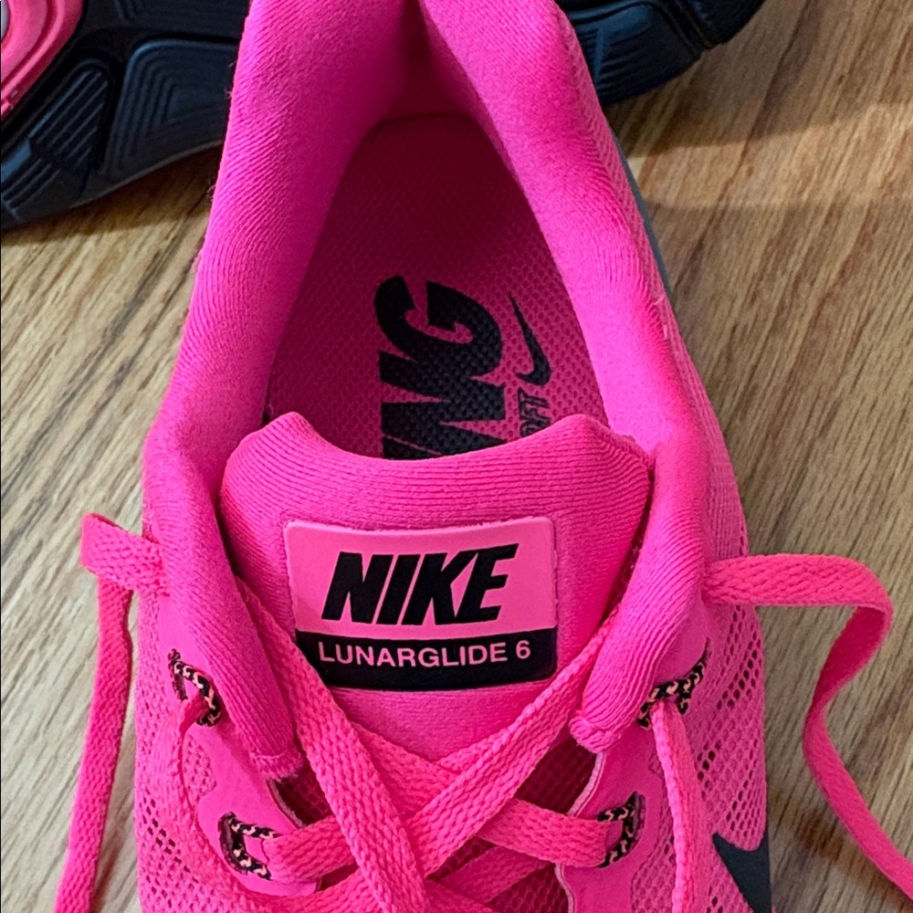 Nike Women's Hot Pink and Black Running Shoes Size 8 - Picture 6 of 8